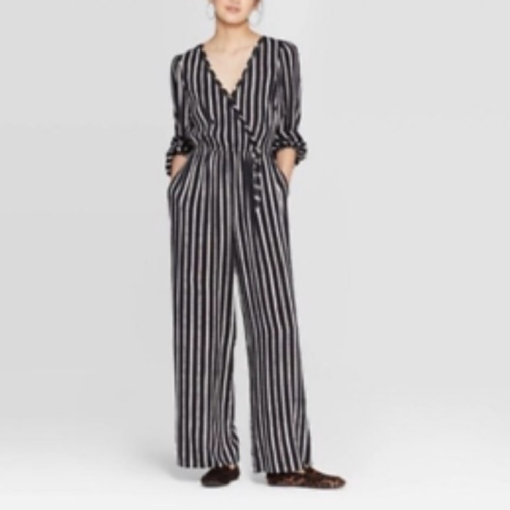 3/$25 Xhilaration Stripe Long Sleeve Jumpsuit sz S
